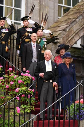 . 30 06 2026. Edinburgh, United Kingdom. King Charles III and Queen Camilla at a Garden Party in the gardens of the Palace of Holyroodhouse in Edinburgh, Scotland, United Kingdom.  xPoolx xi-Imagesx IIM-26875-0017