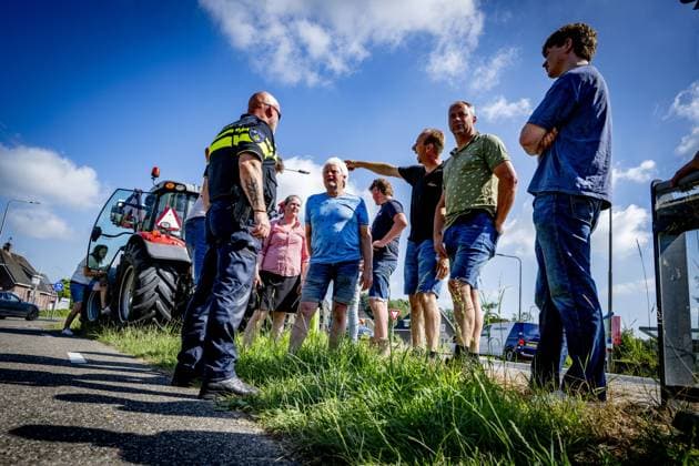 BERGAMBACHT - A group of farmers is gathering to drive to The Hague with tractors to protest against the cabinet s new nitrogen plans. The House of Representatives is debating the nitrogen plans, and dissatisfied farmers are expected to attend that debate. ROBIN UTRECHT ANP netherlands out - belgium out  Copyright: xx x562519868x originalFilename: 562519868.jpg
