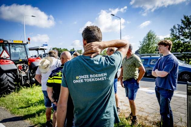 BERGAMBACHT - A group of farmers is gathering to drive to The Hague with tractors to protest against the cabinet s new nitrogen plans. The House of Representatives is debating the nitrogen plans, and dissatisfied farmers are expected to attend that debate. ROBIN UTRECHT ANP netherlands out - belgium out  Copyright: xx x562519872x originalFilename: 562519872.jpg