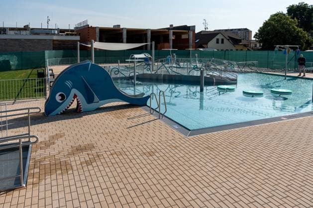 July 1, 2026, Breclav, South Moravia, Czech Republic: A view shows the municipal outdoor swimming pool following its reconstruction in Breclav, Czech Republic, on July 1, 2026. The outdoor complex reopened after about 18 months of construction as part of a CZK 530 million modernization project that also includes a new indoor swimming pool. Breclav Czech Republic - ZUMAc315 20260701_zsp_c315_013 Copyright: xMichaelxCabalx