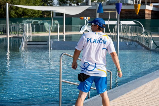 July 1, 2026, Breclav, South Moravia, Czech Republic: Lifeguard during the reopening of the municipal outdoor swimming pool following its reconstruction in Breclav, Czech Republic, on July 1, 2026. The outdoor facility reopened after about 18 months of construction as part of a CZK 530 million redevelopment project that also includes a new indoor swimming pool scheduled for completion in early 2027. Breclav Czech Republic - ZUMAc315 20260701_zsp_c315_021 Copyright: xMichaelxCabalx