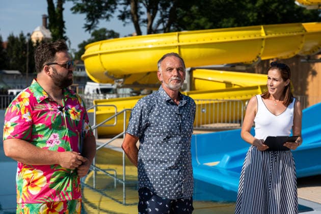 July 1, 2026, Breclav, South Moravia, Czech Republic: (L-R) Breclav Deputy Mayor JAKUB MATUSKA, Breclav Mayor SVATOPLUK PECEK and Spokeperson IVANA SOLARIKOVA during the reopening ceremony of the municipal outdoor swimming pool in Breclav, Czech Republic, on July 1, 2026. The outdoor facility reopened after approximately 18 months of reconstruction as part of a CZK 530 million redevelopment project that also includes a new indoor swimming pool expected to open in early 2027. Breclav Czech Republic - ZUMAc315 20260701_zsp_c315_023 Copyright: xMichaelxCabalx