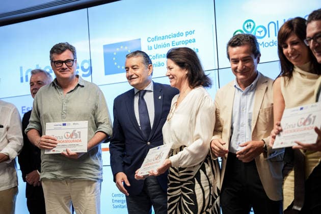 Awards Ceremony in Seville for Cardio-Safe Zones Designations Granted to Pharmacies as Part of the Numaplus Project The Acting Regional Minister of Health, the Presidency, and Emergencies, Antonio Sanz 4i, participates in the ceremony to award cardio-safe zone certifications to pharmacies as part of the Numaplus project. July 1, 2026, in Seville, Andalusia, Spain. JULY 1, 2026. María José Ló. Seville, Andalusia, Spain. Seville, Andalusia, Spain. Spain  Copyright: xMariaxJosÃ xLopezx 7635174