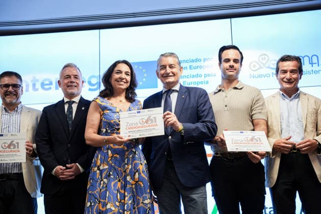 Awards Ceremony in Seville for Cardio-Safe Zones Designations Granted to Pharmacies as Part of the Numaplus Project The Acting Regional Minister of Health, the Presidency, and Emergencies, Antonio Sanz 4i, participates in the ceremony to award cardio-safe zone certifications to pharmacies as part of the Numaplus project. July 1, 2026, in Seville, Andalusia, Spain. JULY 1, 2026. María José Ló. Seville, Andalusia, Spain. Seville, Andalusia, Spain. Spain  Copyright: xMariaxJosÃ xLopezx 7635175