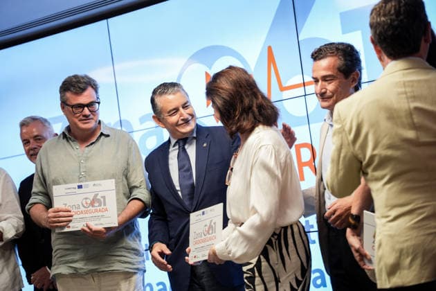 Awards Ceremony in Seville for Cardio-Safe Zones Designations Granted to Pharmacies as Part of the Numaplus Project The acting Regional Minister of Health, the Presidency, and Emergencies, Antonio Sanz 3i, participates in the ceremony to present cardio-safe zone certifications to pharmacies as part of the Numaplus project. July 1, 2026, in Seville, Andalusia, Spain. JULY 1, 2026. María José Ló. Seville, Andalusia, Spain. Seville, Andalusia, Spain. Spain  Copyright: xMariaxJosÃ xLopezx 7635176