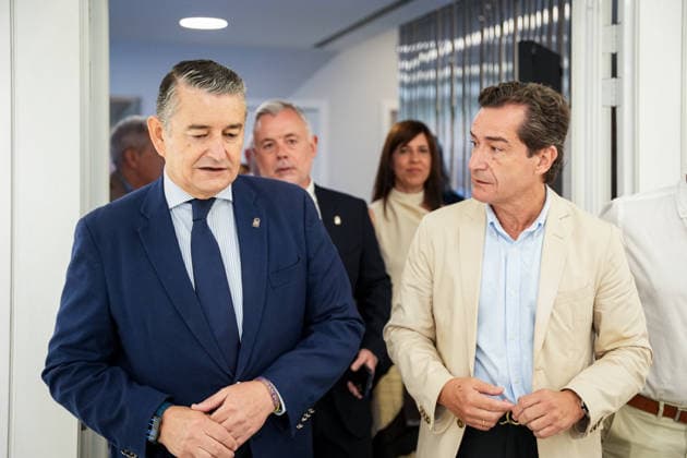 Awards Ceremony in Seville for Cardio-Safe Zones Designations Granted to Pharmacies as Part of the Numaplus Project The acting Regional Minister of Health, the Presidency, and Emergencies, Antonio Sanz i, upon his arrival to participate in the ceremony to present cardio-safe zone certifications to pharmacies as part of the Numaplus project. July 1, 2026, in Seville, Andalusia, Spain. JULY 1, 2026. María José Ló. Seville, Andalusia, Spain Seville, Andalusia, Spain Spain  Copyright: xMariaxJosÃ xLopezx 7635185