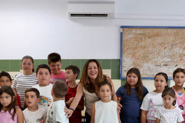 The Regional Government inspects the facilities of the Summer Enrichment Program at schools. The acting Regional Minister of Educational Development and Vocational Training, María del Carmen Castillo, visits the Virgen de Luna Preschool and Elementary School, one of the schools where the Summer Enrichment Program is being held. July 1, 2026, in Escacena del Campo, Huelva, Andalusia, Spain. JULY 1, 2026, Escacena del Campo, Huelva, Andalusia, Spain.  Copyright: xEstherxLobatox 7635193