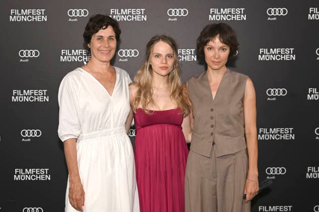 Nina Kunzendorf, Lili Epply und Julia Koschitz bei der Premiere des ZDF und Arte Films Die kleinen und die großen Lügen auf dem 43. Filmfest München 2026 im Astor Film Lounge im Arri. München, 30.06.2026 *** Nina Kunzendorf, Lili Epply, and Julia Koschitz at the premiere of the ZDF and Arte film *Die kleinen und die großen Lügen* at the 43rd Munich Film Festival 2026 in the Astor Film Lounge at Arri Munich, June 30, 2026 Foto:xS.xReaghx xFuturexImagex luegen_6614