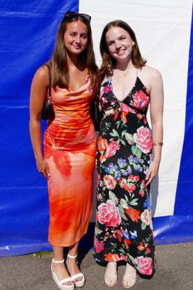 Henley Royal Regatta Fashion Day 2 People arrive in their finery in the sunshine on the second day of the event. General atmosphere on day two of the Henley Royal Regatta held along the banks of The River Thames in Oxfordshire., Credit:Geoffrey Swaine Geoff Swaine - B4563 Avalon UK, Oxfordshire, Henley on Thames  Copyright: xGeoffreyxSwainex xGeoffxSwainex-xB4563x xAvalonx 1113722282