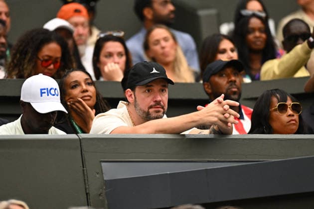 2026 Wimbledon - Serena Williams Family Alexis Ohanian, partner of Serena Williams of United States, holds daughter Adira River Ohanian during Serena Williams first round match at the 2025 Wimbledon Tennis Championships at the AELTC in London, GREAT BRITAIN, on JuNE 30, 2026. Photo by Corinne Dubreuil ABACAPRESS.COM London United Kingdom  Copyright: xDubreuilxCorinne ABACAx