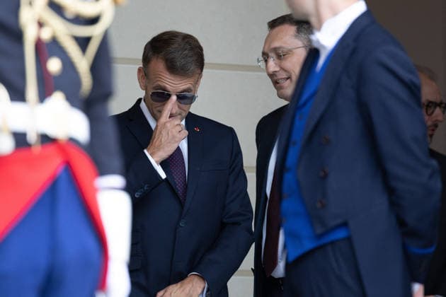 Grand Duke Guillaume and Grand Duchess Stephanie of Luxembourg received at Elysee French President Emmanuel Macron with sunglasses waiting arrival of Grand Duke Guillaume of Luxembourg and Grand Duchess Stephanie of Luxembourg before a meeting at Elysee Palace, Paris France on July 1 2026. Photo by Raphael Lafargue ABACAPRESS.COM Paris France  Copyright: xLafarguexRaphael ABACAx