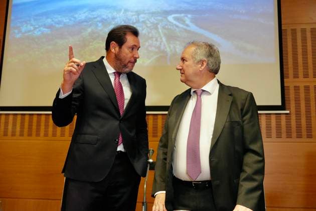 Puente and Hereu Present Gotion’s Project in Valladolid Óscar Puente, Minister of Transportation and Sustainable Mobility, and Jordi Hereu, Minister of Industry and Tourism, and Gotion’s CEO, Steven Cai, are presenting the battery manufacturer’s business plan, effective July 1, 2026, in Valladolid, Castile and León, Spain. The Chinese multinational Gotion High Tech will invest more than 950 million euros in its first two facilities as part of a plan to deploy a comprehensive production chain with a potential value of up to 5,000 million euros. JULY 1, 2026 Photogenic Spain  Copyright: xPhotogenic ClaudiaxAlbax 7635694