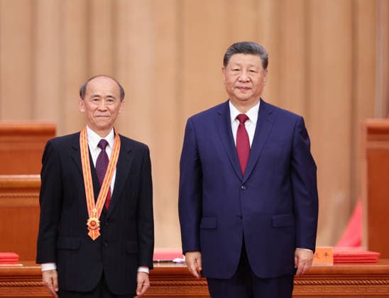 (260701) -- BEIJING, July 1, 2026 -- Chinese President Xi Jinping, also general secretary of the Communist Party of China (CPC) Central Committee and chairman of the Central Military Commission, confers the July 1 Medal, the Party s highest honor, on Ma Shanxiang in Beijing, capital of China, July 1, 2026. A gathering marking the CPC s 105th founding anniversary was held at the Great Hall of the People in Beijing on Wednesday. ) CHINA-BEIJING-CPC-105TH FOUNDING ANNIVERSARY-GATHERING (CN) YaoxDawei 