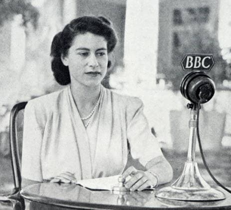 RECORD DATE NOT STATED Photograph of Queen Elizabeth II broadcasting a speech on her 21st birthday Photograph of Queen Elizabeth II broadcasting a speech on her 21st birthday from South Africa. Editorial Use Only, WHA_151_0350.jpg, Photograph;Queen;Queen Elizabeth II;Elizabeth II;Royal;Royalty;Royal Family;Broadcast;Birthday;South Africa;20th Century Copyright: xWorldxHistoryxArchivex