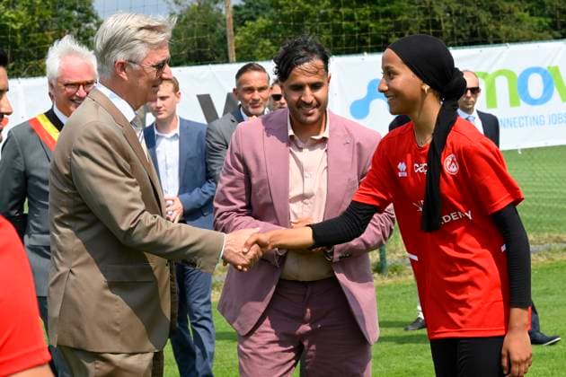 King Philippe Visits Red Side Academy KORTRIJK, BELGIUM - JULY 01: King Philippe of Belgium pictured discovering the activities of Red Side Academy in KV Kortrijk Training Center on July 01, 2026 in Kortrijk, Belgium, 01 07 2026 Kortrijk Belgium  Copyright: xPhilipxReynaersx