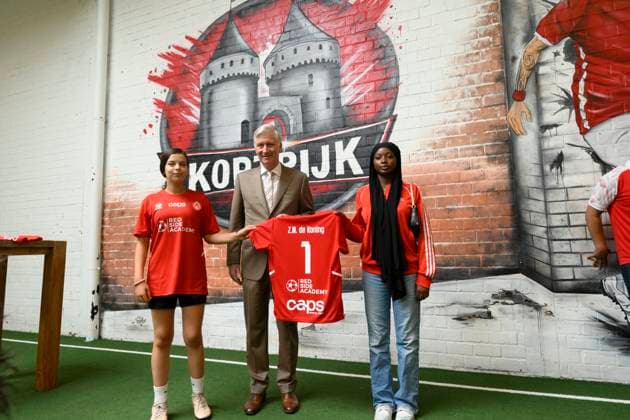 King Philippe Visits Red Side Academy KORTRIJK, BELGIUM - JULY 01: King Philippe of Belgium pictured discovering the activities of Red Side Academy in KV Kortrijk Training Center on July 01, 2026 in Kortrijk, Belgium, 01 07 2026 Kortrijk Belgium  Copyright: xPhilipxReynaersx