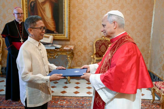 ITALY - POPE LEO XIV RECEIVES LETTER OF THE CREDENCE FROM HIS EXCELLENCY MR.RAPHAEL PERPETUO MARCADO LOTILLA DURING A PRIVATE AUDIENCE AT THE VATICAN- 2026 7 1 Italy, Rome, Vatican, 2026 7 1 Papa Leona XIV receives Letter of Credence from His Excellency Mr. Raphael Perpetuo Mercado Lotilla, Ambassador of the Philippines during a private audience at the Vatican EDITORIAL USE ONLY - NO BOOKS Copyright: xVATICANxMEDIAx