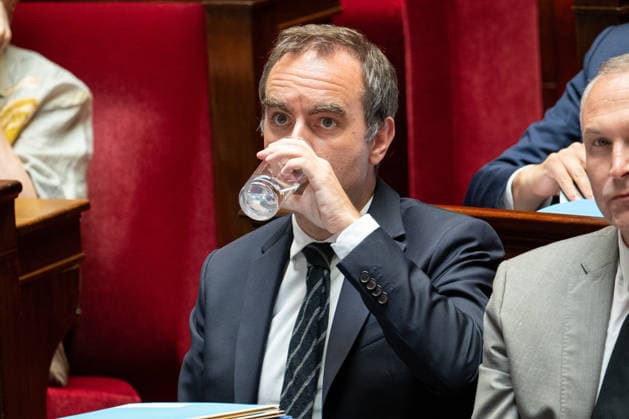 Session of Questions to The Government - Paris AJ French Prime Minister Sebastien Lecornu drinks water during a session of questions to the government at the National Assembly, French Parliament lower house, in Paris, France on July 1, 2026. Photo by Alexis Jumeau ABACAPRESS.COM Paris France  Copyright: xJumeauxAlexis ABACAx