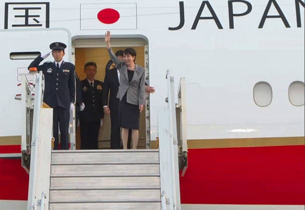 RECORD DATE NOT STATED Japan Prime Minister Sanae Takaichi receives a warm welcome on her arrival for the official visit New Delhi, Jul 01 (ANI): Japan Prime Minister Sanae Takaichi receives a warm welcome on her arrival for the official visit, in New Delhi on Wednesday. (ANI Video Grab) New Delhi Delhi India Copyright: xANIx ANI_20260701444