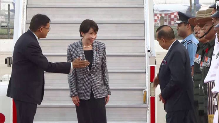 RECORD DATE NOT STATED Japan Prime Minister Sanae Takaichi receives a warm welcome from Union MoS (I C) Jitendra Singh New Delhi, Jul 01 (ANI): Japan Prime Minister Sanae Takaichi receives a warm welcome from Union MoS (I C) Jitendra Singh as she arrives for her official visit, in New Delhi on Wednesday. (ANI Video Grab) New Delhi Delhi India Copyright: xANIx ANI_20260701440