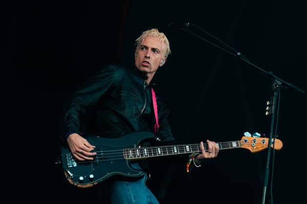 Wolf Alice live at Roskilde Festival 2026 Roskilde, Denmark. 01st, July 2026. The British alternative rock band Wolf Alice performs a live concert during the Danish music festival Roskilde Festival 2026 in Roskilde. Here bass player Theo Ellis is seen live on stage. Denmark, Roskilde  Copyright: xGonzalesxPhoto MathiasxKristensenx