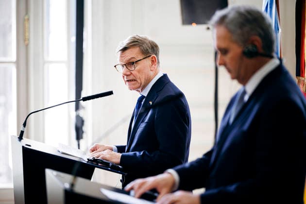 Johann Wadephul (CDU), Bundesaussenminister, trifft Pablo Quirno, Aussenminister von Argentinien, zu einem Gespraech in Buenos Aires, 01.07.2026. Fotografiert im Auftrag des Auswaertigen Amtes (AA) Buenos Aires Argentinien *** Johann Wadephul (CDU), Federal Foreign Minister, meets with Pablo Quirno, Foreign Minister of Argentina, for talks in Buenos Aires, July 1, 2026. Photographed on behalf of the Federal Foreign Office (AA) in Buenos Aires, Argentina. Copyright: xFelixxZahnx