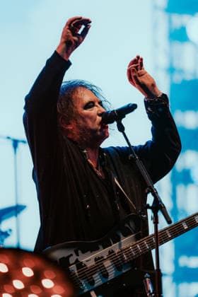 The Cure live at Roskilde Festival 2026 Roskilde, Denmark. 01st, July 2026. The English rock band The Cure performs a live concert during the Danish music festival Roskilde Festival 2026 in Roskilde. Here singer, songwriter and musician Robert Smith is seen live on stage. Denmark, Roskilde  Copyright: xGonzalesxPhoto MathiasxKristensenx