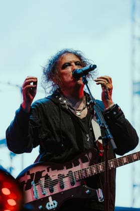 The Cure live at Roskilde Festival 2026 Roskilde, Denmark. 01st, July 2026. The English rock band The Cure performs a live concert during the Danish music festival Roskilde Festival 2026 in Roskilde. Here singer, songwriter and musician Robert Smith is seen live on stage. Denmark, Roskilde  Copyright: xGonzalesxPhoto MathiasxKristensenx
