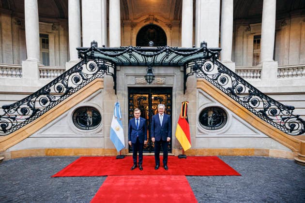 Johann Wadephul (CDU), Bundesaussenminister, trifft Pablo Quirno, Aussenminister von Argentinien, zu einem Gespraech in Buenos Aires, 01.07.2026. Fotografiert im Auftrag des Auswaertigen Amtes (AA) Buenos Aires Argentinien *** Johann Wadephul (CDU), Federal Foreign Minister, meets with Pablo Quirno, Foreign Minister of Argentina, for talks in Buenos Aires, July 1, 2026. Photographed on behalf of the Federal Foreign Office (AA) in Buenos Aires, Argentina. Copyright: xFelixxZahnx