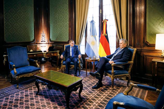 Johann Wadephul (CDU), Bundesaussenminister, trifft Pablo Quirno, Aussenminister von Argentinien, zu einem Gespraech in Buenos Aires, 01.07.2026. Fotografiert im Auftrag des Auswaertigen Amtes (AA) Buenos Aires Argentinien *** Johann Wadephul (CDU), Federal Foreign Minister, meets with Pablo Quirno, Foreign Minister of Argentina, for talks in Buenos Aires, July 1, 2026. Photographed on behalf of the Federal Foreign Office (AA) in Buenos Aires, Argentina. Copyright: xFelixxZahnx