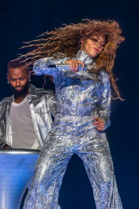 Shakira performs on stage during the Las Mujeres Ya No Lloran World Tour at the Kaseya Center. Miami, Florida on Wednesday July 1, 2026.  MIA20260701111 GARYxIxROTHSTEIN