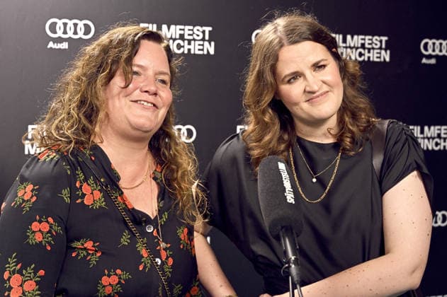 Eva Müller und Isabel Schneider bei der Premiere des Dokumentarfilsm Was haben wir gelacht auf dem 43. Filmfest München 2026 im Gloria Filmpalast. München, 01.07.2026 *** Eva Müller and Isabel Schneider at the premiere of the documentary film *Was haben wir gelacht* at the 43rd Munich Film Festival 2026 at the Gloria Filmpalast in Munich, July 1, 2026 Foto:xB.xGillmannx xFuturexImagex gelacht_6701