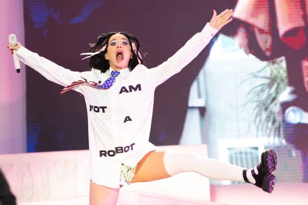 Katy Perry performs during the Blenheim Palace Festival at Blenheim Palace in Woodstock Katy Perry performs during the Blenheim Palace Festival at Blenheim Palace in Woodstock, England, on 01 July 2026, Credit:Rox Cooper Lee Roxy Lee Avalon  Copyright: xRoxxCooperxLeex xRoxyxLeex xAvalonx 1113878333