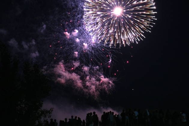 Canada Day Fireworks in Toronto TORONTO, CANADA - JULY 1 : Fireworks light up the sky during the Canada Day celebrations at Ashbridges Bay Park in Toronto, Canada on July 1, 2026. Mert Alper Dervis Anadolu Ontario Canada. Editorial use only. Please get in touch for any other usage.  Copyright: x2026xAnadoluxMertxAlperxDervisx