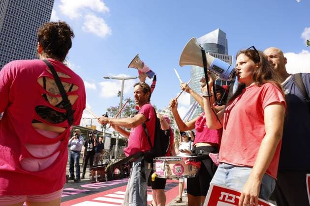 Demonstration Marks 1,000 Days Since October 7 Attack in Tel Aviv TEL AVIV, ISRAEL JULY 2, 2026: Protesters gather outside the Kirya military headquarters in Tel Aviv, Israel, on July 2, 2026, during a demonstration marking 1,000 days since the October 7, 2023 attack. The event was attended by relatives of victims killed in the attack and family members of hostages. Tel Aviv Israel Copyright: x xHilelxbenxorx xJNAxPressx