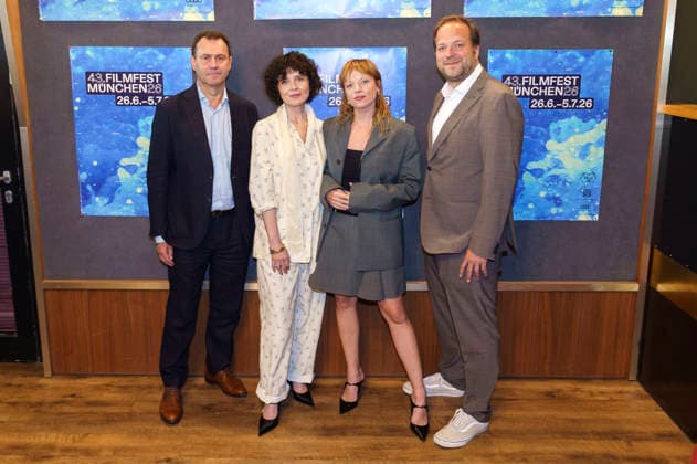 Fabien Arseguel, Marie Kreutzer, Jella Haase und Alexander Glehr bei der Premiere des Kinofilms Gentle Monster auf dem 43. Filmfest München 2026 im Rio Filmpalast. München, 01.07.2026 *** Fabien Arseguel, Marie Kreutzer, Jella Haase, and Alexander Glehr at the premiere of the feature film *Gentle Monster* at the 43rd Munich Film Festival in 2026 at the Rio Filmpalast in Munich, July 1, 2026 Foto:xN.xKolinzx xFuturexImagex monster_6717
