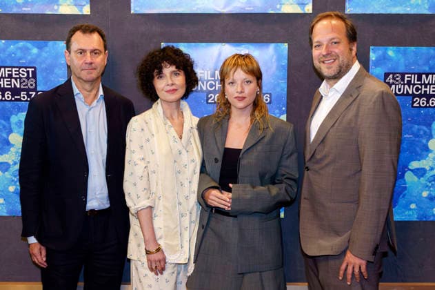Fabien Arseguel, Marie Kreutzer, Jella Haase und Alexander Glehr bei der Premiere des Kinofilms Gentle Monster auf dem 43. Filmfest München 2026 im Rio Filmpalast. München, 01.07.2026 *** Fabien Arseguel, Marie Kreutzer, Jella Haase, and Alexander Glehr at the premiere of the feature film *Gentle Monster* at the 43rd Munich Film Festival in 2026 at the Rio Filmpalast in Munich, July 1, 2026 Foto:xN.xKolinzx xFuturexImagex monster_6720