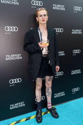 Twiggy bei der Premiere des Kinofilms Für immer 16 Forever 16 auf dem 43. Filmfest München 2026 im City-Atelier Kino. München, 01.07.2026 *** Twiggy at the premiere of the film *Für immer 16 Forever 16* at the 43rd Munich Film Festival in 2026 at the City Atelier Kino in Munich, July 1, 2026 Foto:xN.xKolinzx xFuturexImagex immer_16_6721