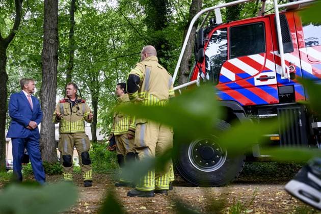 AUSTERLITZ, The Netherlands, 2026-07-02 10:10:27 AUSTERLITZ, 02-07-2026, Utrechtse Heuvelrug King Willem Alexander pays a visit to Austerlitz, situated amidst the forests on the Utrechtse Heuvelrug. The focus is on combating wildfires, the self-reliance of residents in this regard, and preventive measures taken at local, regional, and national levels. PHOTO: NLBeeld Patrick van Emst Credit: NL Beeld Patrick van Emst  Copyright: xx x