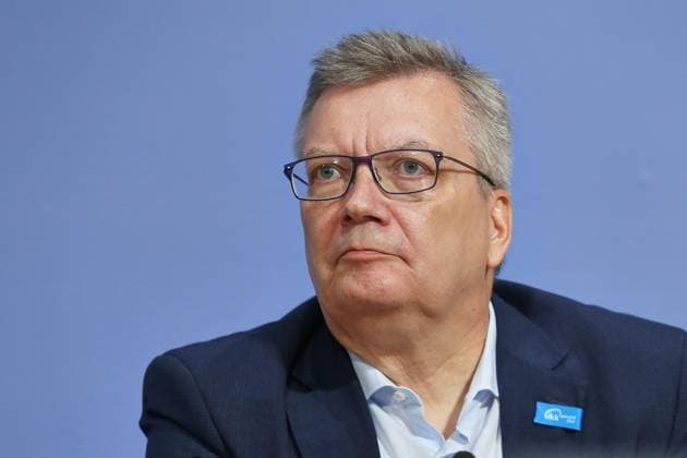 Berlin, Deutschland, 02.07.2026: Haus der Bundespressekonferenz: PK: IKK gesund plus und die IKK Brandenburg und Berlin zur Fusion und den Strukturfragen der GKV von morgen - Steht die GKV vor einer neuen Konsolidierungsphase? : Uwe Deh, Vorstandsvorsitzender IKK gesund plus *** Berlin, Germany, July 2, 2026, Federal Press Conference Center: IKK gesund plus and IKK Brandenburg and Berlin Discuss the Merger and Structural Issues of Tomorrow’s Statutory Health Insurance System. Is the Statutory Health Insurance System Facing a New Phase of Consolidation? Uwe Deh, Chairman of the Board of IKK gesund plus Copyright: xdtsxNachrichtenagenturx dts_126043