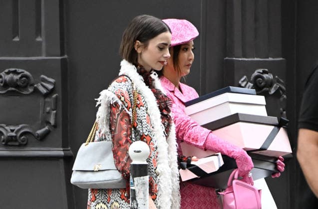 Lily Collins and Ashley Park were spotted on the streets of Paris while filming the sixth season of the Netflix series *Emily in Paris* on July 2, 2026. Gedeon Taieb, Bestimage. Lily Collins and Ashley Park were spotted on the streets of Paris whilst filming the sixth series of the Netflix series *Emily in Paris* on July 2, 2026 Paris, France  Copyright: xGedeonxTaiebx xBestimagexGedeonxTaiebx xBestimagex