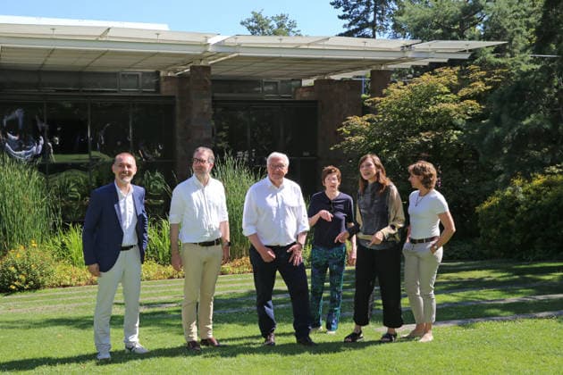 Besuch des Bundespräsidenten Frank-Walter Steinmeier in der Fondation Beyeler in Riehen (Schweiz). Der deutsche Bundespräsident besucht während seiner Ortszeit in Lörrach (Baden-Württemberg) auch die Grenzregion in der Schweiz. Besuch des Bundespräsidenten Frank-Walter Steinmeier in der Fondation Beyeler in Riehen (Schweiz). Der deutsche Bundespräsident besucht während seiner Ortszeit in Lörrach (Baden-Württemberg) auch die Grenzregion in der Schweiz. Riehen Kanton Basel-Stadt Schweiz *** Visit by Federal President Frank-Walter Steinmeier to the Fondation Beyeler in Riehen, Switzerland. During his stay in Lörrach, Baden-Württemberg, the German Federal President is also visiting the border region in Switzerland. Visit by Federal Pr