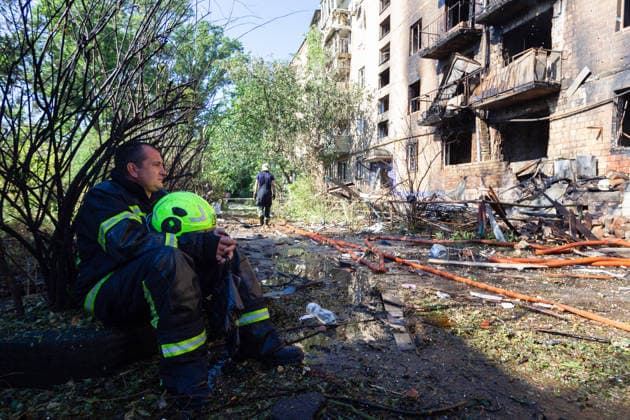 RECORD DATE NOT STATED Rescuers work to eliminate the consequences of a massive Russian missile and drone attack on a five-storey residential building in Kyiv, Ukraine, on July 2, 2026. Russian forces launched a large-scale attack on the city using strike drones and various types of missiles. At least 13 people were killed and 56 others were injured in the attack. Private homes, apartment buildings, an emergency medical substation, and a hotel building were damaged (Photo by Kyrylo Chubotin Ukrinform) Russian strike damages five-storey residential building in Kyiv  Copyright: xKyryloxChubotinx