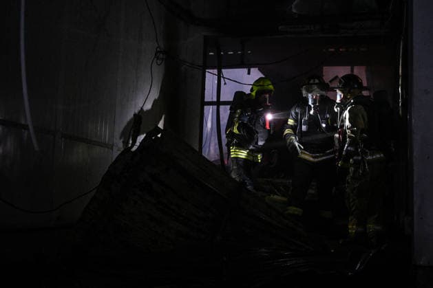 Warehouses damaged in Russian attack on Zaporizhzhia Rescuers work inside a warehouse facility while dealing with the aftermath of a military operation in Zaporizhzhia, Ukraine, on July 1, 2026. Infrastructure facilities in the city were affected, with a warehouse and a vehicle service station sustaining damage. Zaporizhzhia Ukraine  Copyright: xDmytroxSmolienkox originalFilename: ukrinform-warehous260702_npCuO.jpg