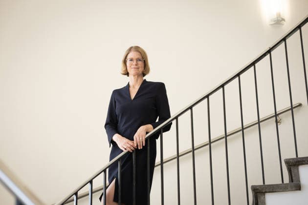 Portrait der neuen Deutschlandfunk-Chefredakteurin Susanne Schwarzbach, aufgenommen im Deutschlandradio-Funkhaus am Hans-Rosenthal-Platz in Berlin (Foto vom 02.07.2026). Der Deutschlandfunk plant eine umfangreiche Programmreform. Die Fachmagazine, die bislang vor allem das Nachmittagsprogramm praegten, sollen aufgegeben werden. (Siehe epd-Meldung vom 02.07.2026) EDITORIAL USE ONLY *** Portrait of Susanne Schwarzbach, the new editor-in-chief of Deutschlandfunk, taken at the Deutschlandradio broadcasting center on Hans Rosenthal Platz in Berlin. Photo from July 2, 2026. Deutschlandfunk is planning a comprehensive program overhaul. The specialty magazines, which until now have primarily shaped the afternoon programming, are to be discontinued. Copyright: epd-bild HansxScherhaufer epd-Deutschlandfunk5-kopieren