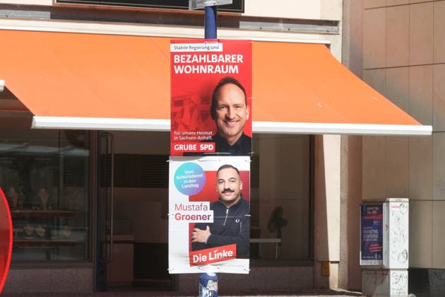 Wahlplakate zur Landtagswahl in Sachsen-Anhalt in Magdeburg Magdeburg, 02.07.2026 Wahlplakate von SPD und Die Linke zur bevorstehenden Landtagswahl in Sachsen-Anhalt in Magdeburg Sachsen-Anhalt *** Election posters for the state election in Saxony-Anhalt in Magdeburg Magdeburg, July 2, 2026 Election posters from the SPD and Die Linke for the upcoming state election in Saxony-Anhalt in Magdeburg, Saxony-Anhalt Copyright: xMatthiasxGränzdörferx