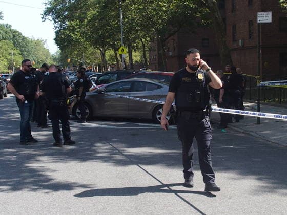 July 2, 2026, Brooklyn, New York, USA: New York, New York July 2, 2026..New York City Police officers and Detectives.investigate a shooting of a person in the Sheepshead Bay Neighborhood of Brooklyn Brooklyn USA - ZUMAct2_ 20260702_faf_ct2_015 Copyright: xBrucexCotlerx