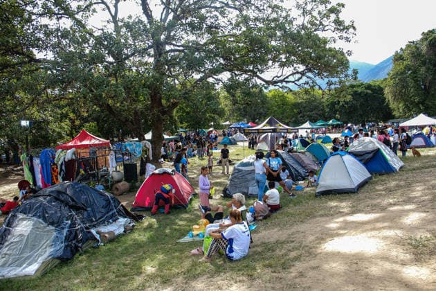 Earthquake-displaced families take shelter in an open-door temporary facility in Caracas CARACAS, VENEZUELA - JULY 2: Various volunteer groups organize recreational activities for children and young people as dozens of families displaced by the twin earthquakes that struck the country are finding a place to sleep, eat, and take shelter while trying to decide what to do next after losing their homes in Caracas, Venezuela, on July 2, 2026. It is an open-door temporary shelter: arrivals can stay for a night or several days, and are free to leave to look for relatives or try to resolve their situation. Around 500 families are currently settled in this shelter. Most come from various devastated areas of the capital, though families have also arr  Copyright: x2026xAnadoluxDikoxBetancourtx
