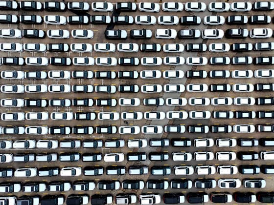 Vehicles Export LIANYUNGANG, CHINA - JULY 3, 2026 - Chinese-made automobiles are preparing to be loaded onto ships for export to foreign countries at the dock of Dongfang Port Company of Lianyungang Port in Jiangsu Province, Lianyungang City, Jiangsu Province on July 3, 2026. Lianyungang Jiangsu China  Copyright: xCFOTOx i1783078914946