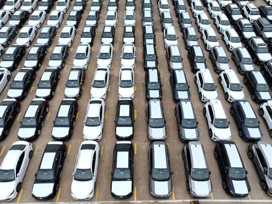 Vehicles Export LIANYUNGANG, CHINA - JULY 3, 2026 - Chinese-made automobiles are preparing to be loaded onto ships for export to foreign countries at the dock of Dongfang Port Company of Lianyungang Port in Jiangsu Province, Lianyungang City, Jiangsu Province on July 3, 2026. Lianyungang Jiangsu China  Copyright: xCFOTOx i1783078916768